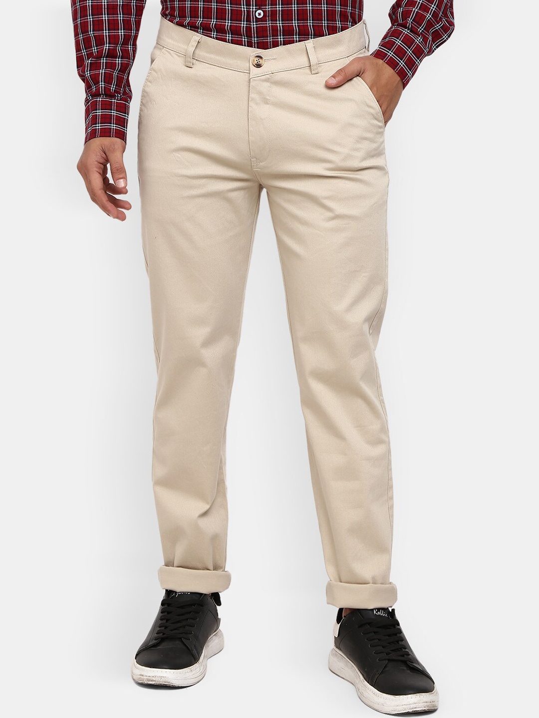 

V-Mart Men Beige Classic Slim Fit Cotton Trousers
