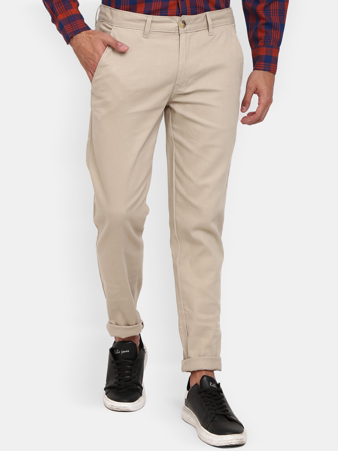 

V-Mart Men Beige Classic Slim Fit Cotton Trousers