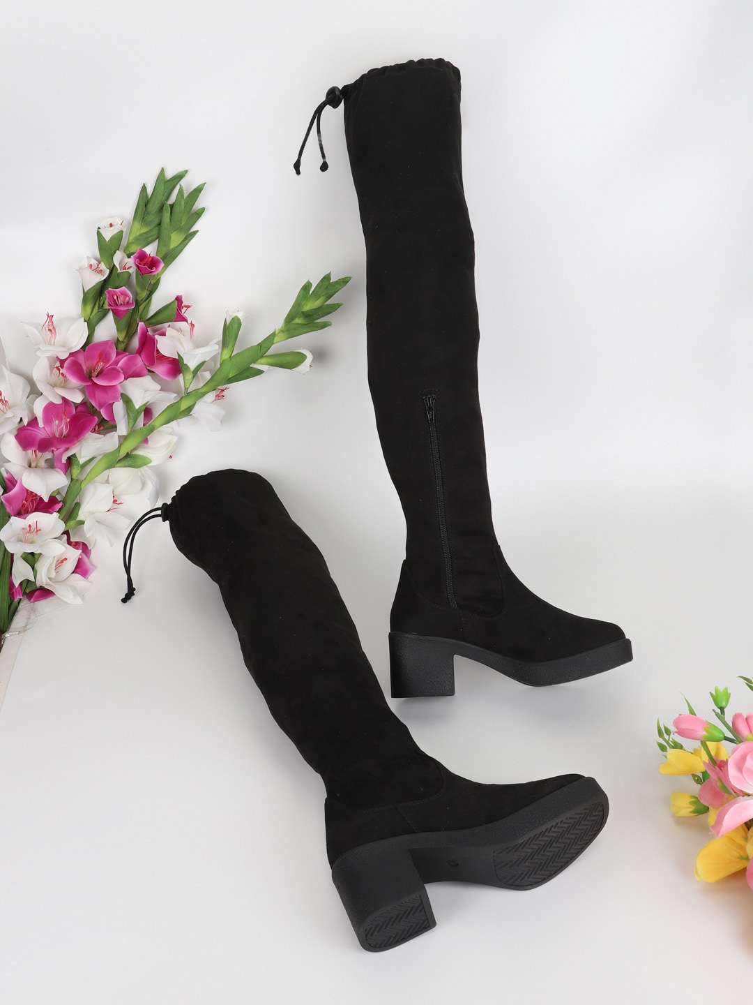 

Truffle Collection Women Black Solid Winter Boots