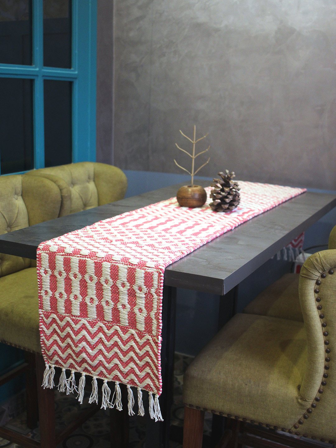 

THE little BIG STORE Peach & White Geometric Cotton Table Runners