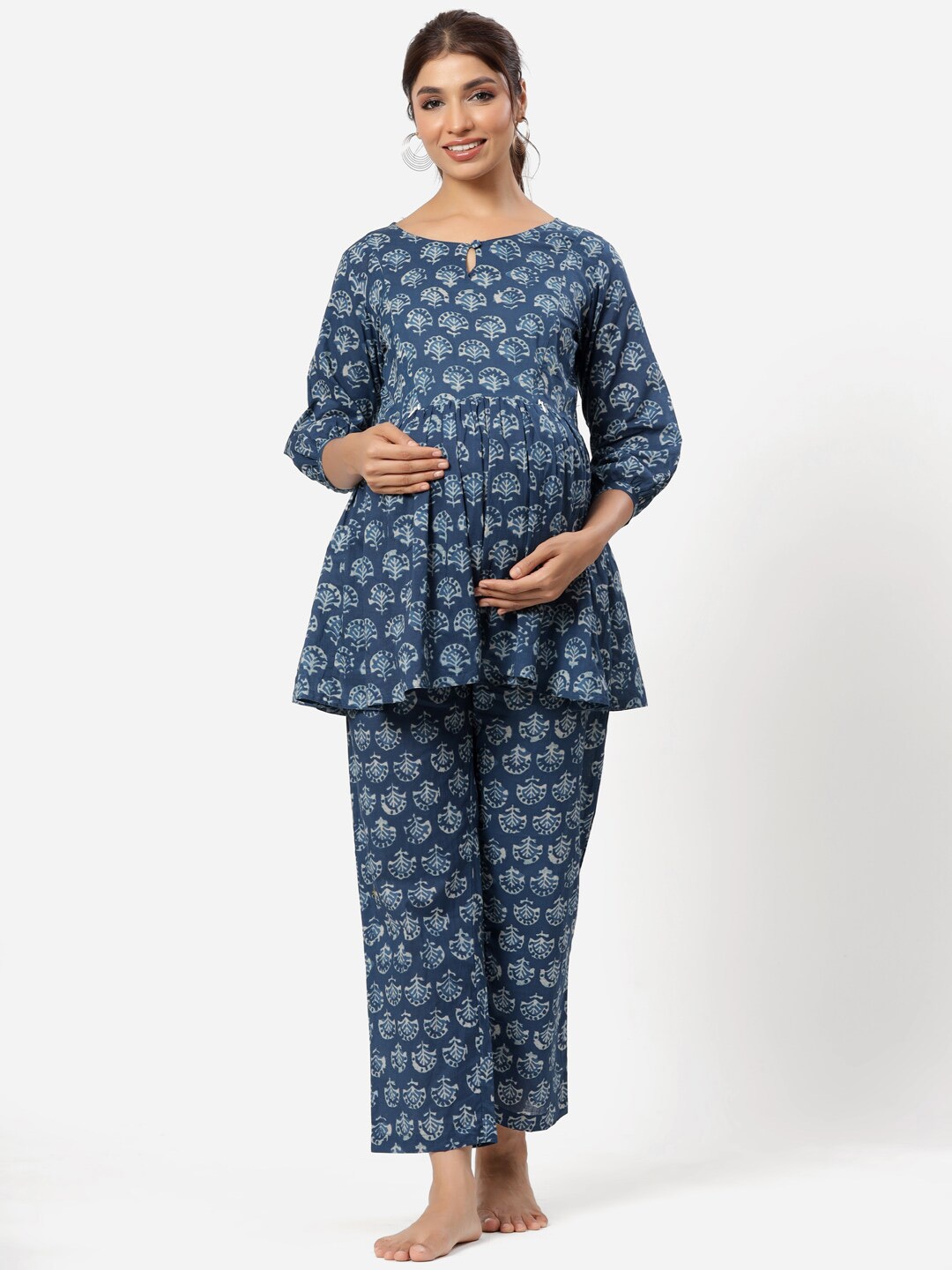 

Ikk Kudi by Seerat Women Blue Printed Maternity & Nursing Cotton Night Suit