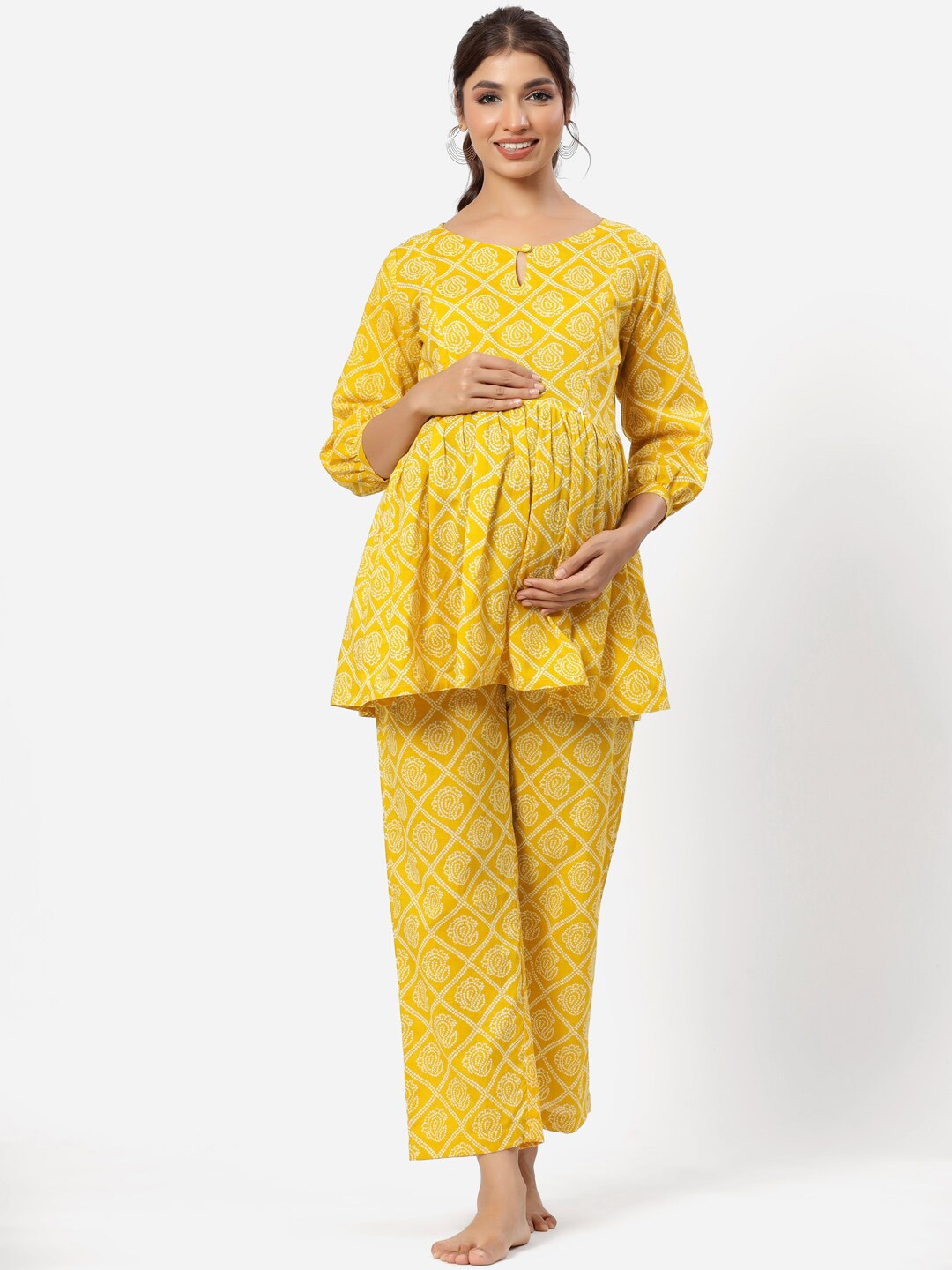 

Ikk Kudi by Seerat Bandhani Printed Maternity & Nursing Cotton Kurta with Pant Co-ord Set, Yellow