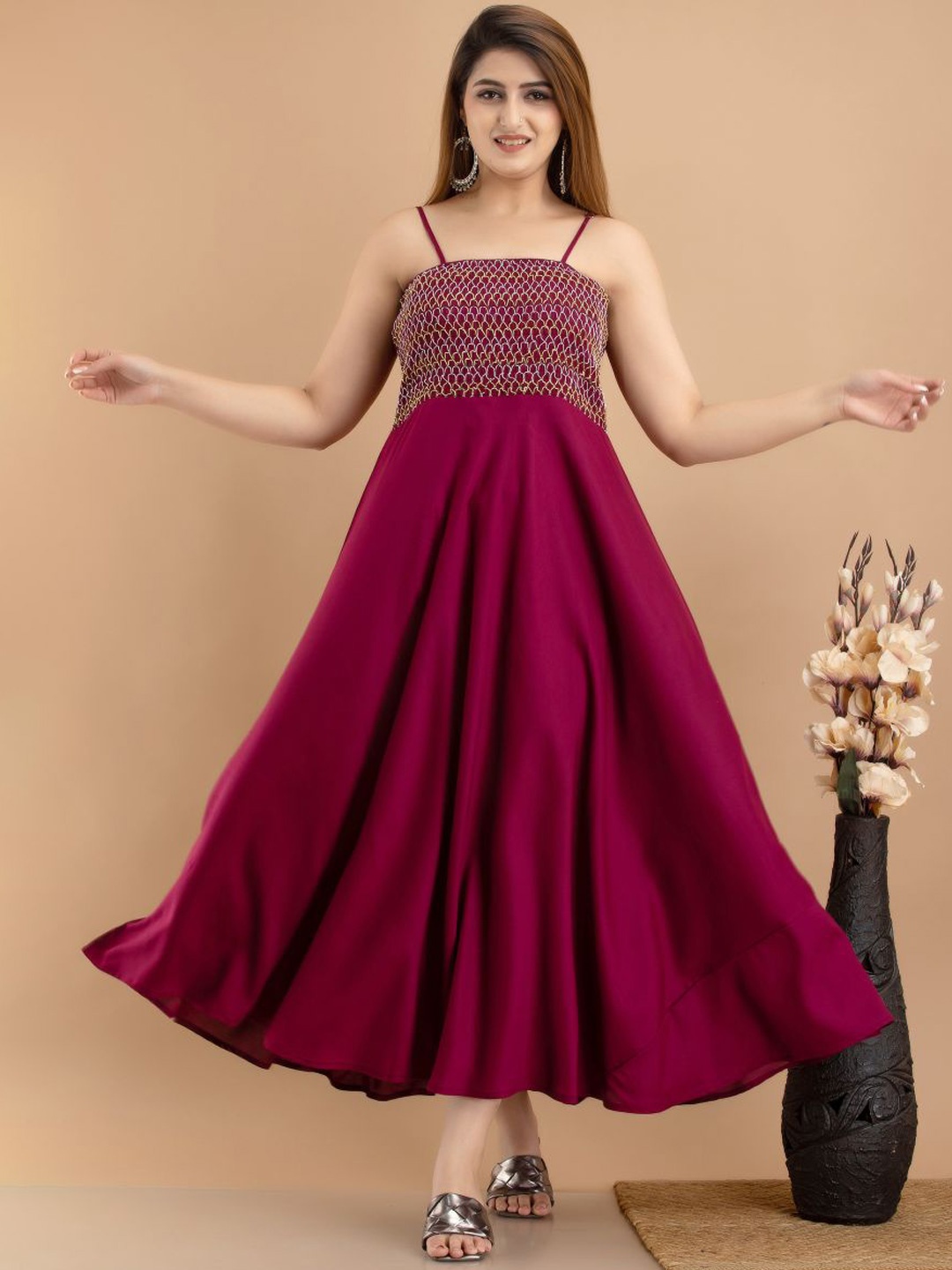 

PURSHOTTAM WALA Women Maroon & Yellow Smocked Maxi Dress