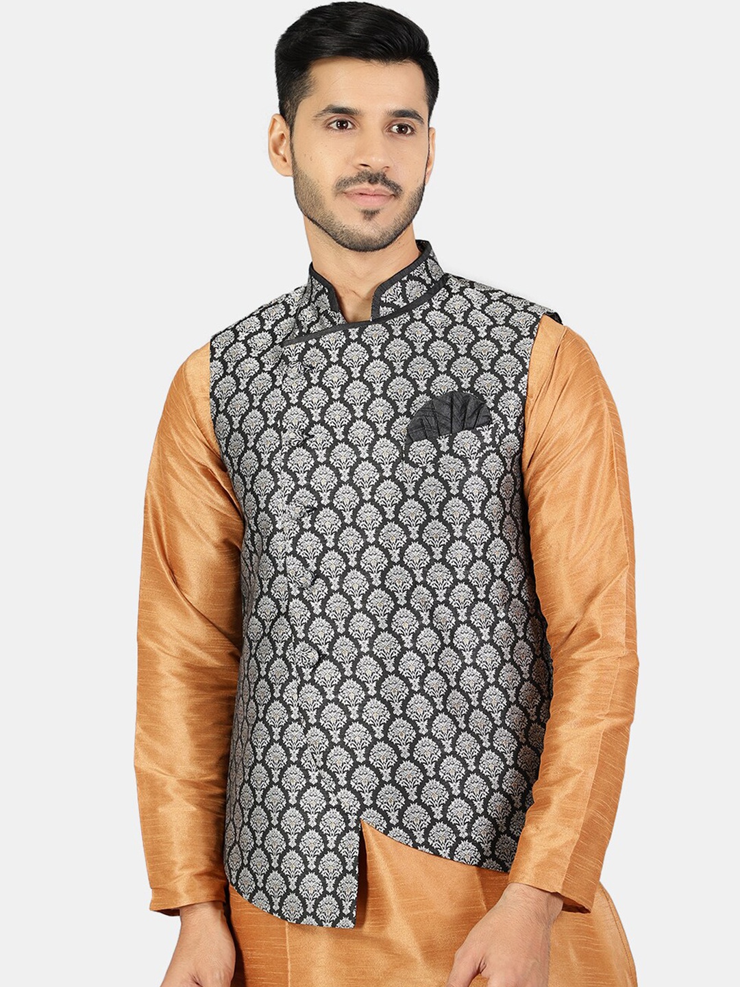 

Wintage Men Black & Silver Printed Woven Nehru Jacket