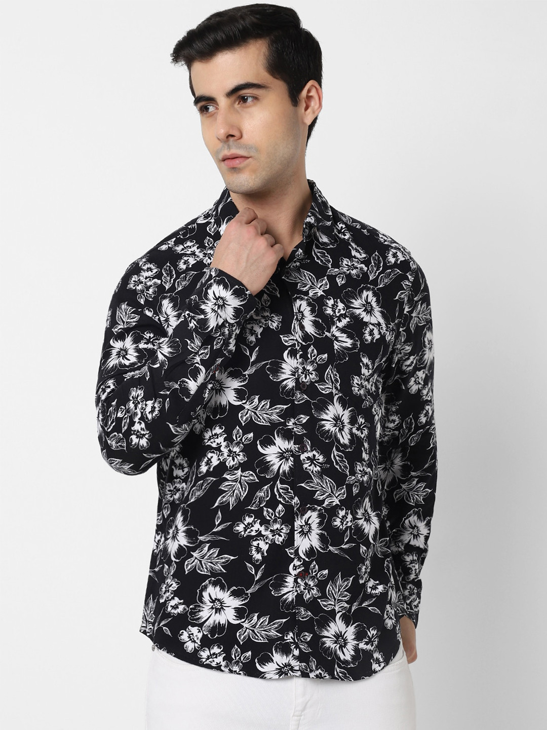 

VASTRADO Men Floral Printed Casual Shirt, Black