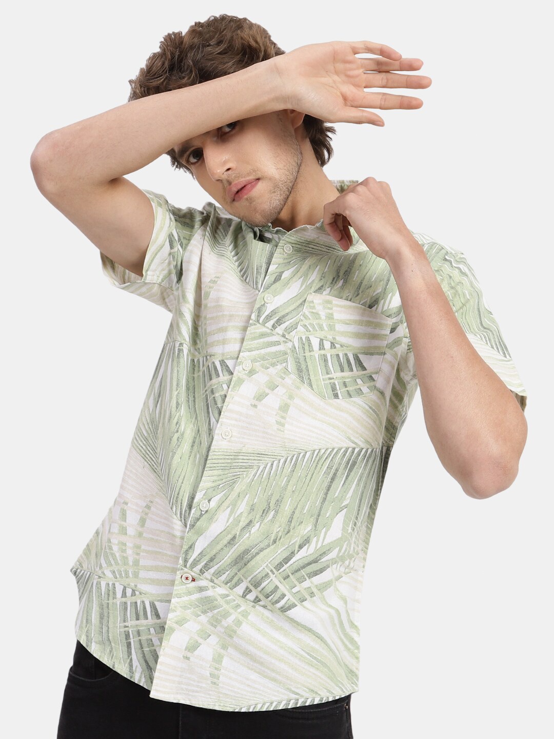 

VASTRADO Men Beige & Green Floral Printed Cotton Casual Shirt