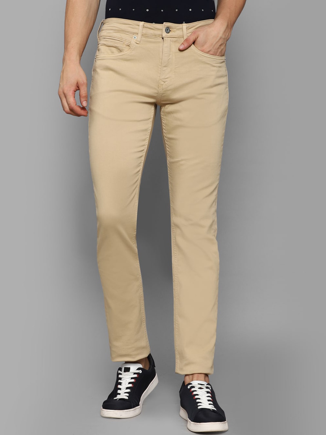 

Louis Philippe Jeans Men Khaki Slim Fit Jeans