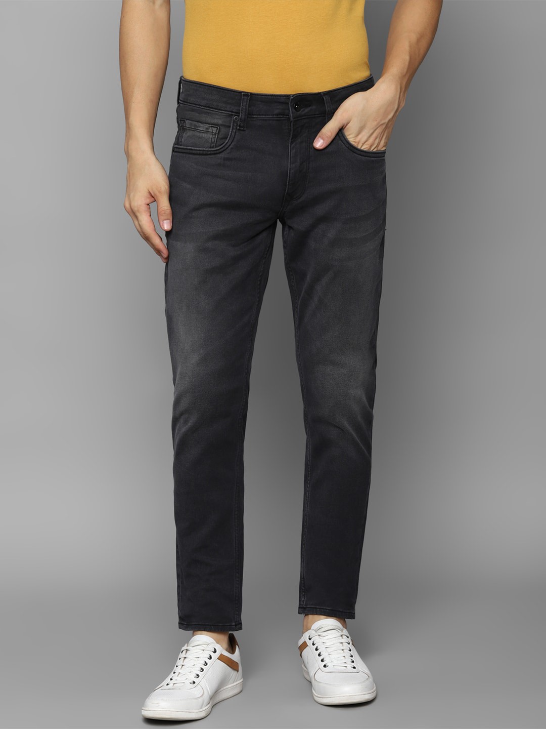 

Louis Philippe Jeans Men Slim Fit Light Fade Jeans, Grey