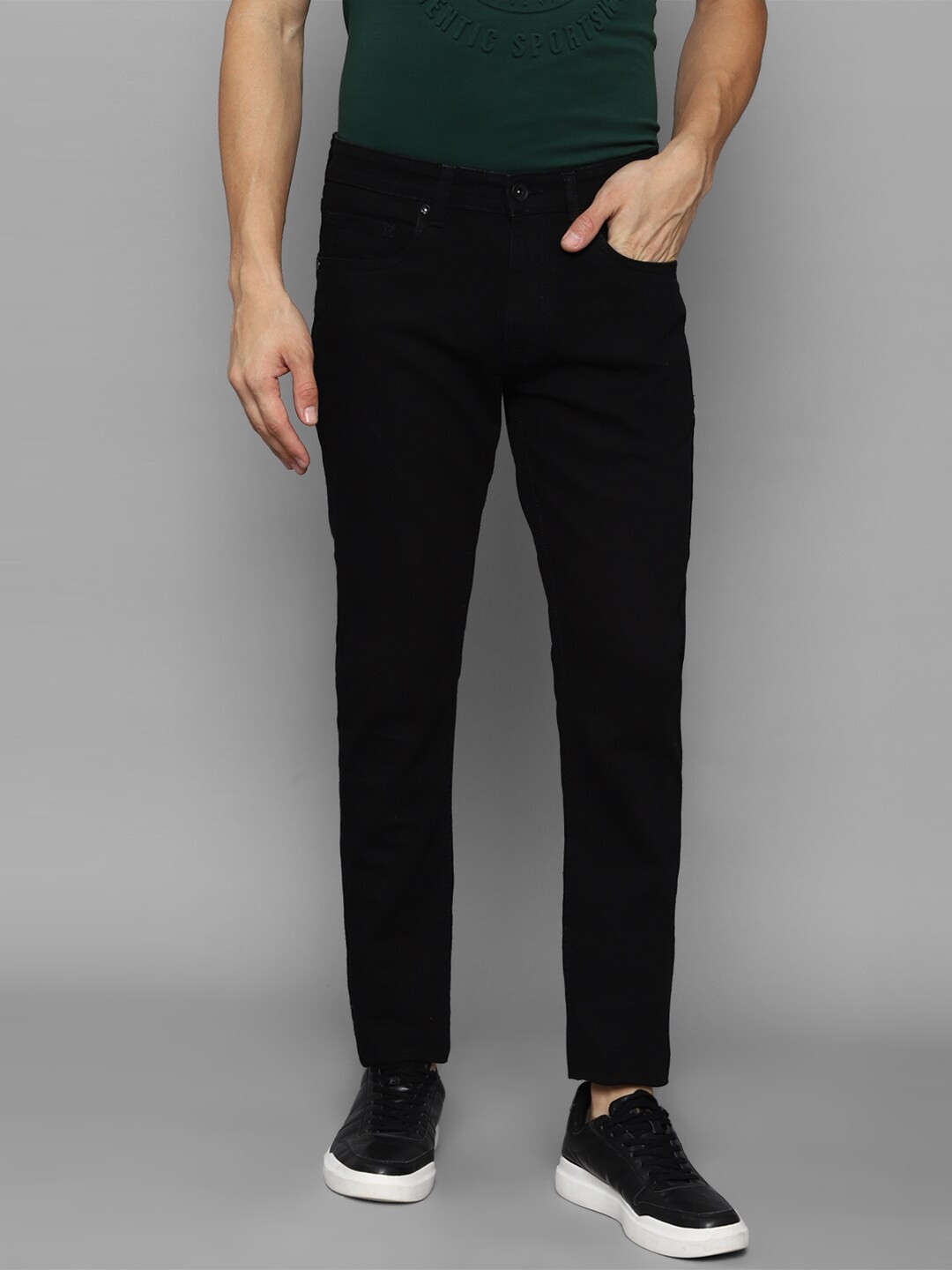 

Louis Philippe Jeans Men Black Slim Fit Jeans