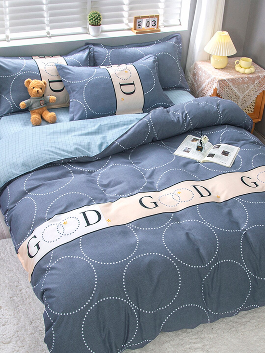 

JC HOME Grey & Blue Printed Bedding Set With 2 Pillow Covers