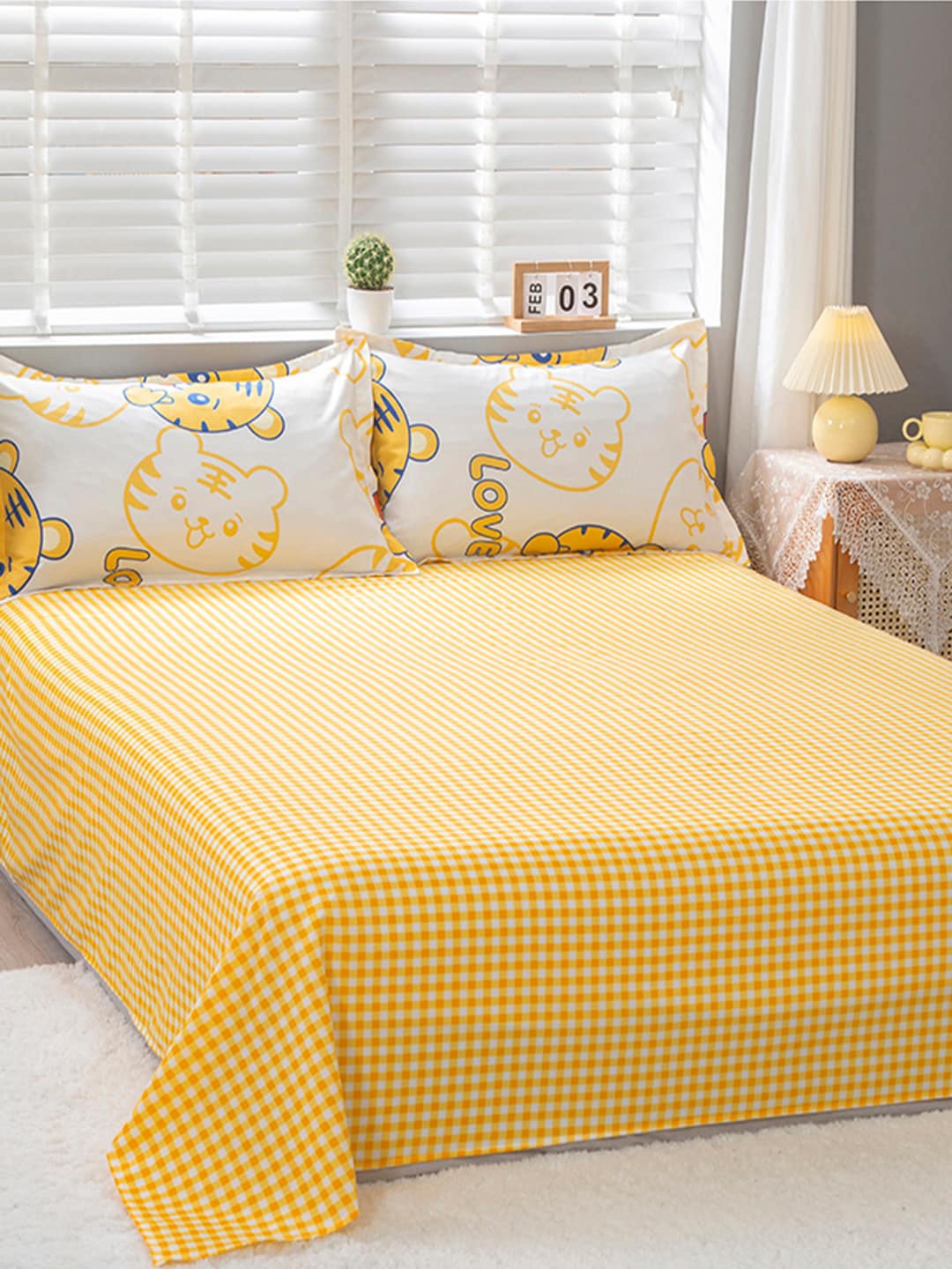 

JC HOME White Yellow Self Designed Bedding Set