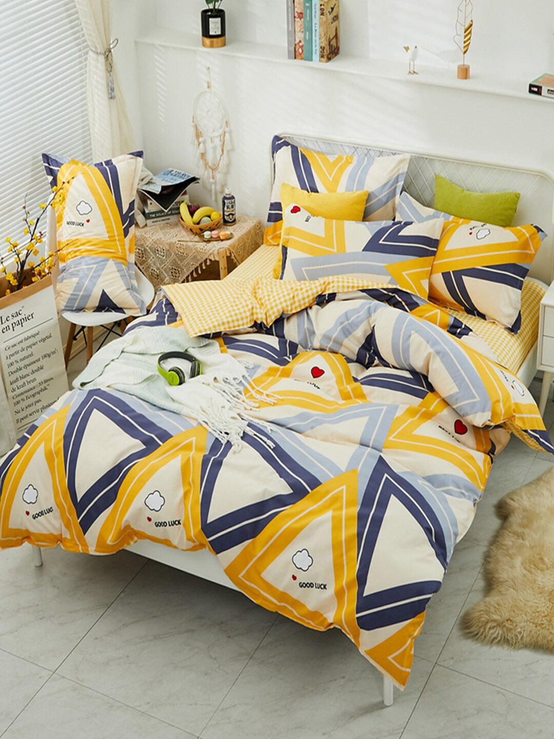 

JC HOME White & Yellow Printed Double Extra Large Bedding Set