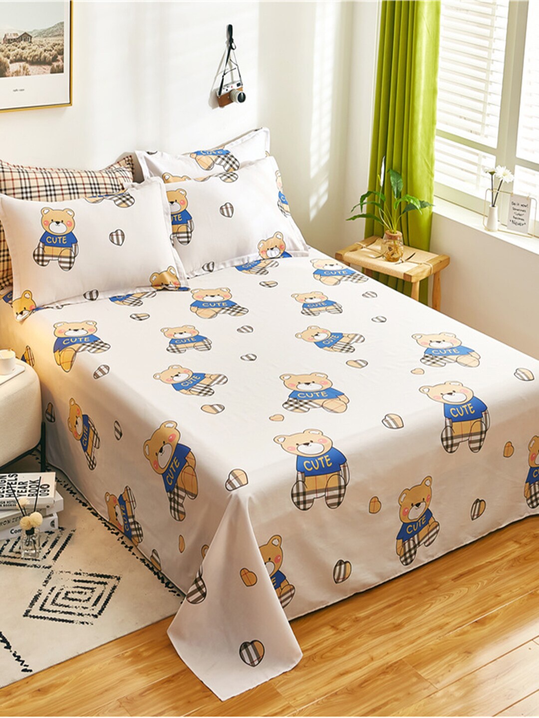 

JC Collection White & Blue Printed Pure Cotton Bedding Set & 2 Pillow Covers & Quilt Cover