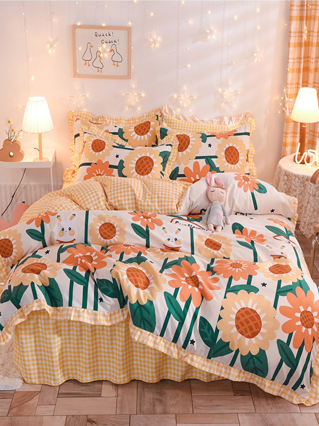 

JC HOME Orange & Green Printed Queen Bedding Set With 2 Pillow Covers & Quilt Cover
