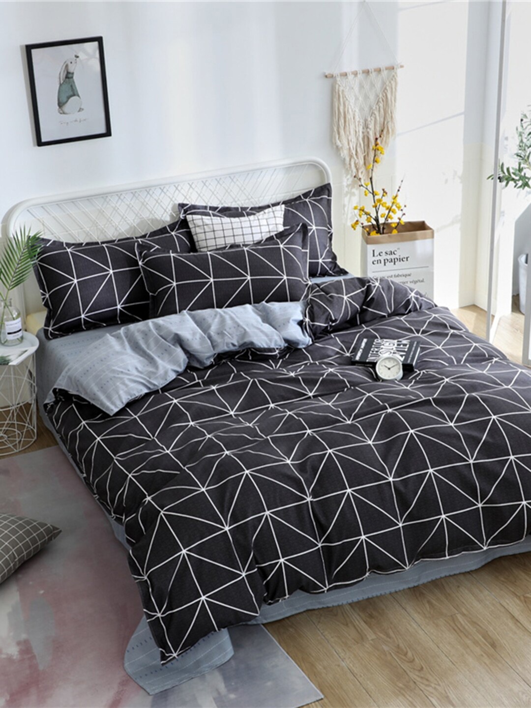 

JC HOME Black & White Printed Double Queen Bedding Set