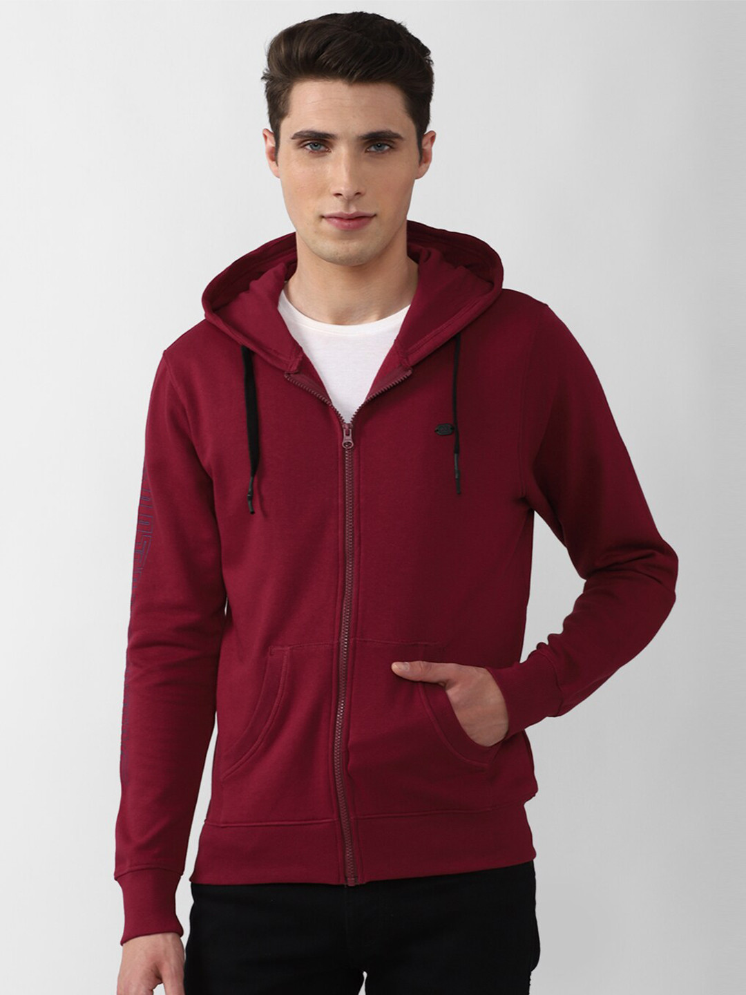 

Peter England Casuals Men Maroon Hooded Cotton Sweatshirt