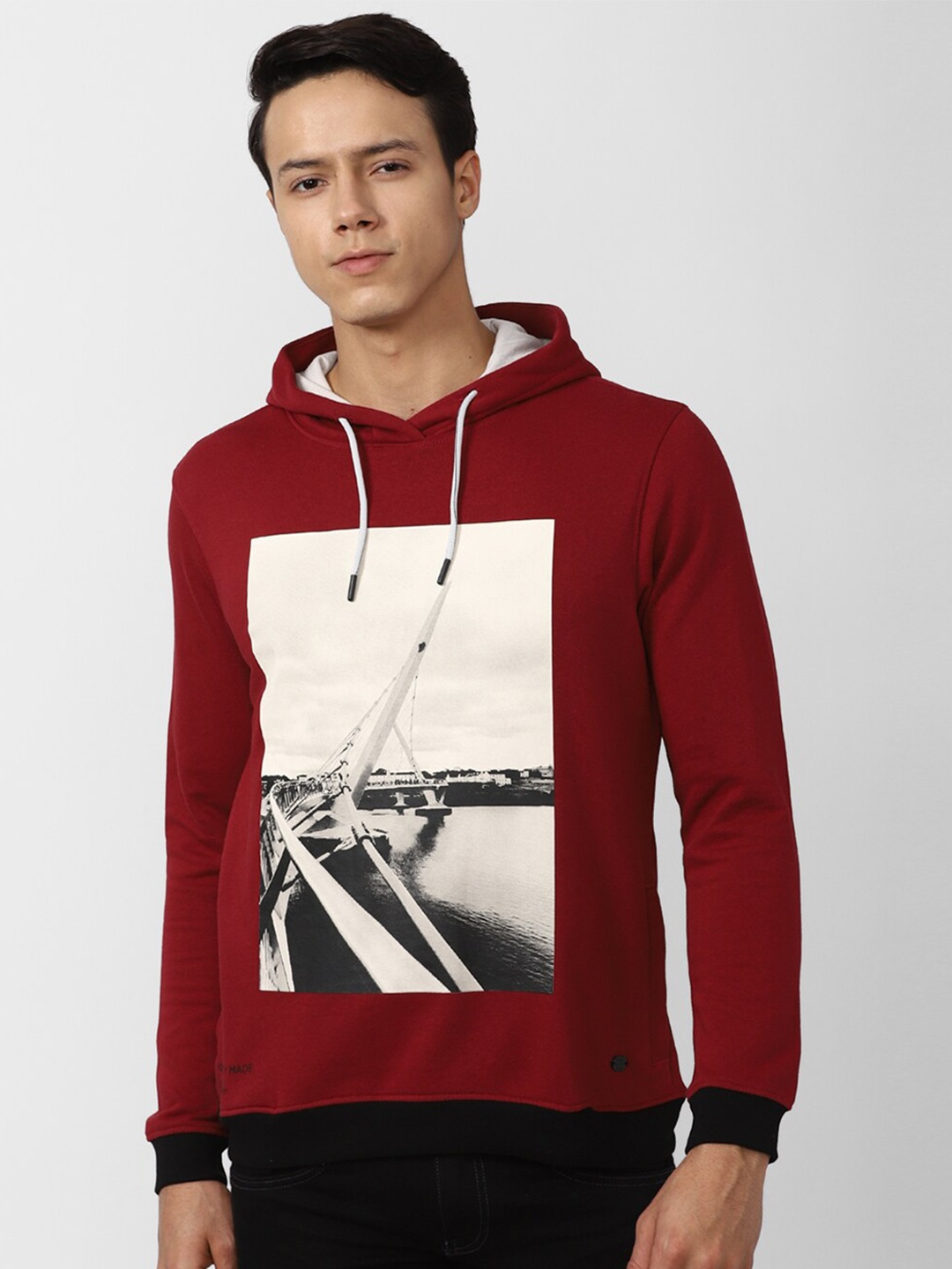 

Peter England Casuals Men Maroon Printed Hooded Sweatshirt