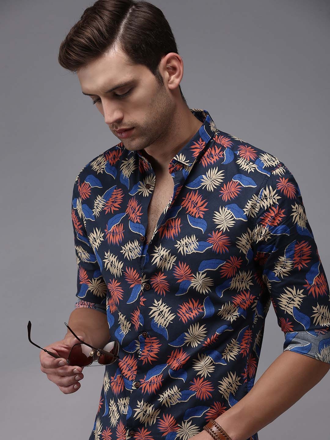 

SHOWOFF Men Navy Blue Printed Comfort Fit Cotton Casual Shirt