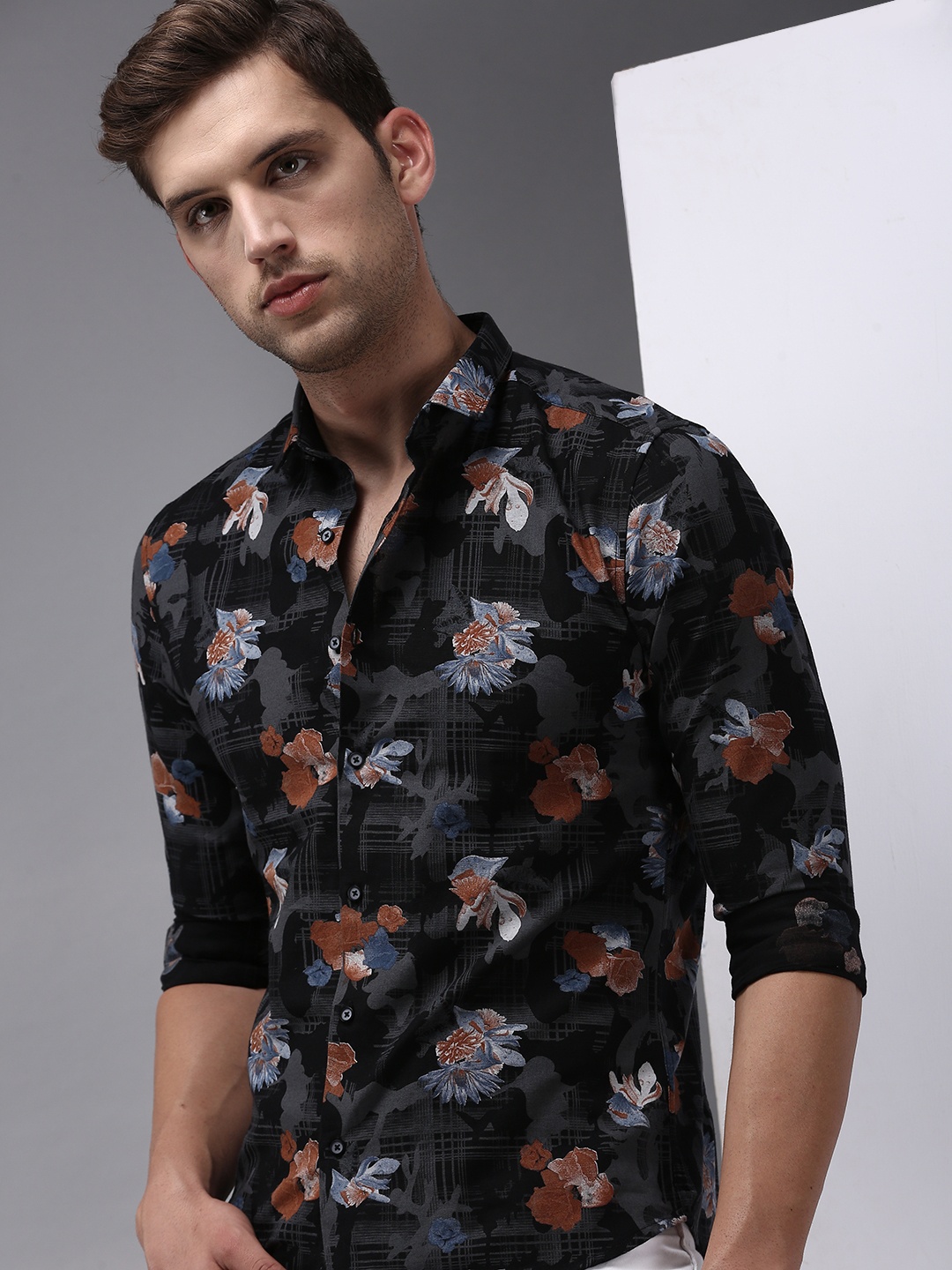 SHOWOFF Men Black Comfort Floral Printed Cotton Casual Shirt