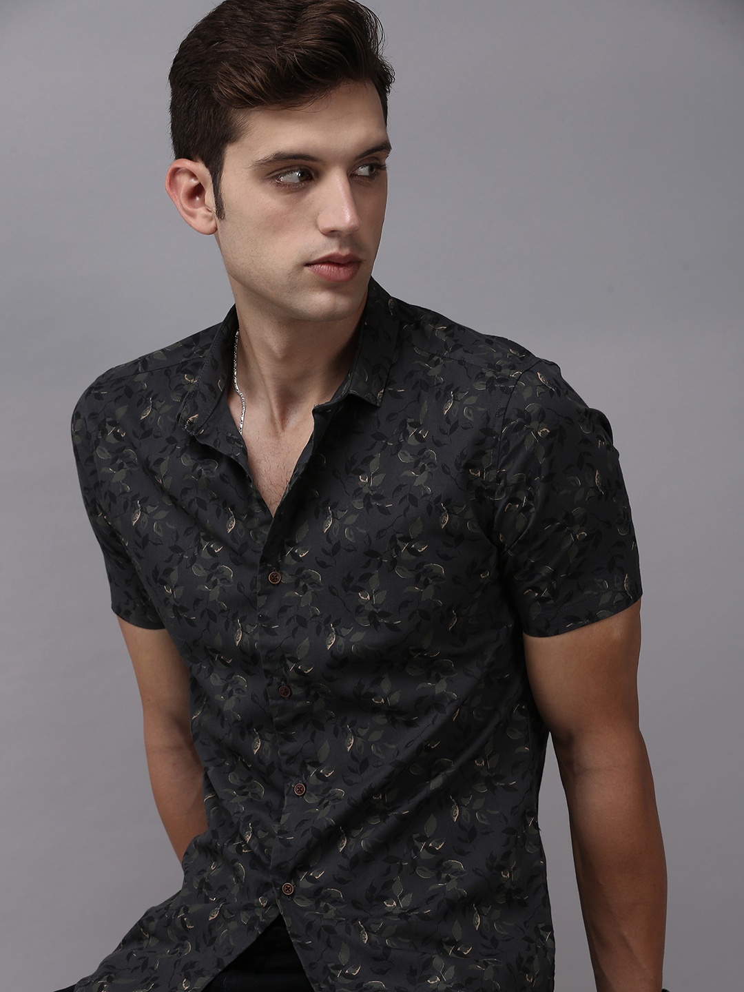 

SHOWOFF Men Comfort Floral Printed Cotton Casual Shirt, Charcoal