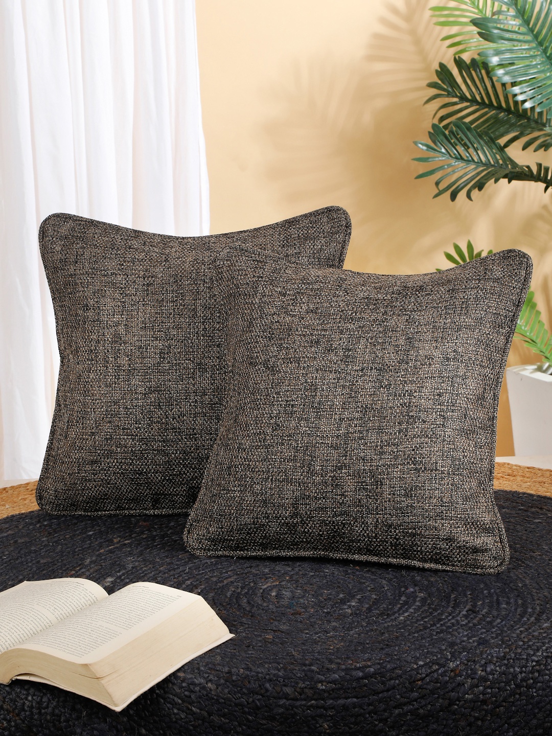 

ROSARA HOME Black Set of 2 Square Cushion Covers