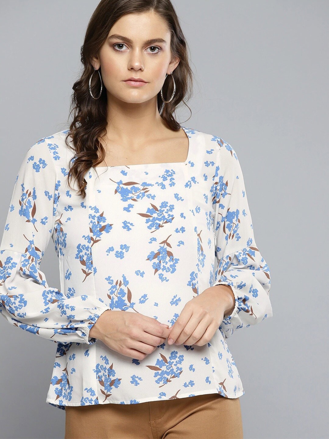 

Carlton London Women Off White & Blue Floral Print Crepe Top