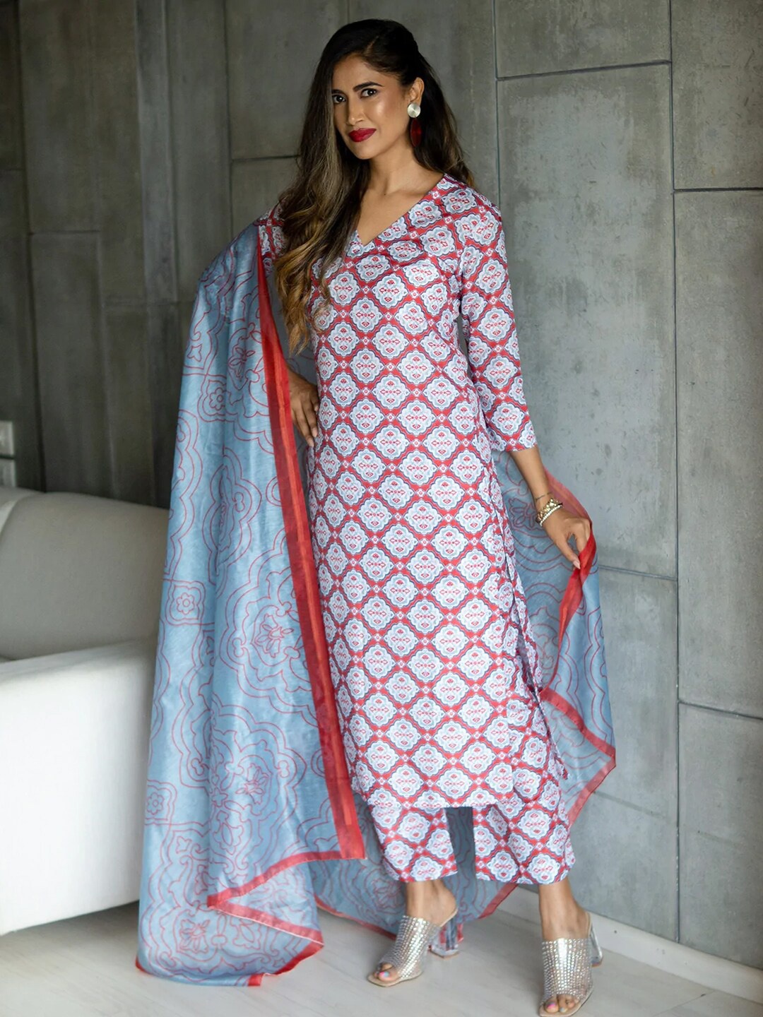 

Ambraee Women Red Ethnic Motifs Printed Kurta with Trousers With Dupatta