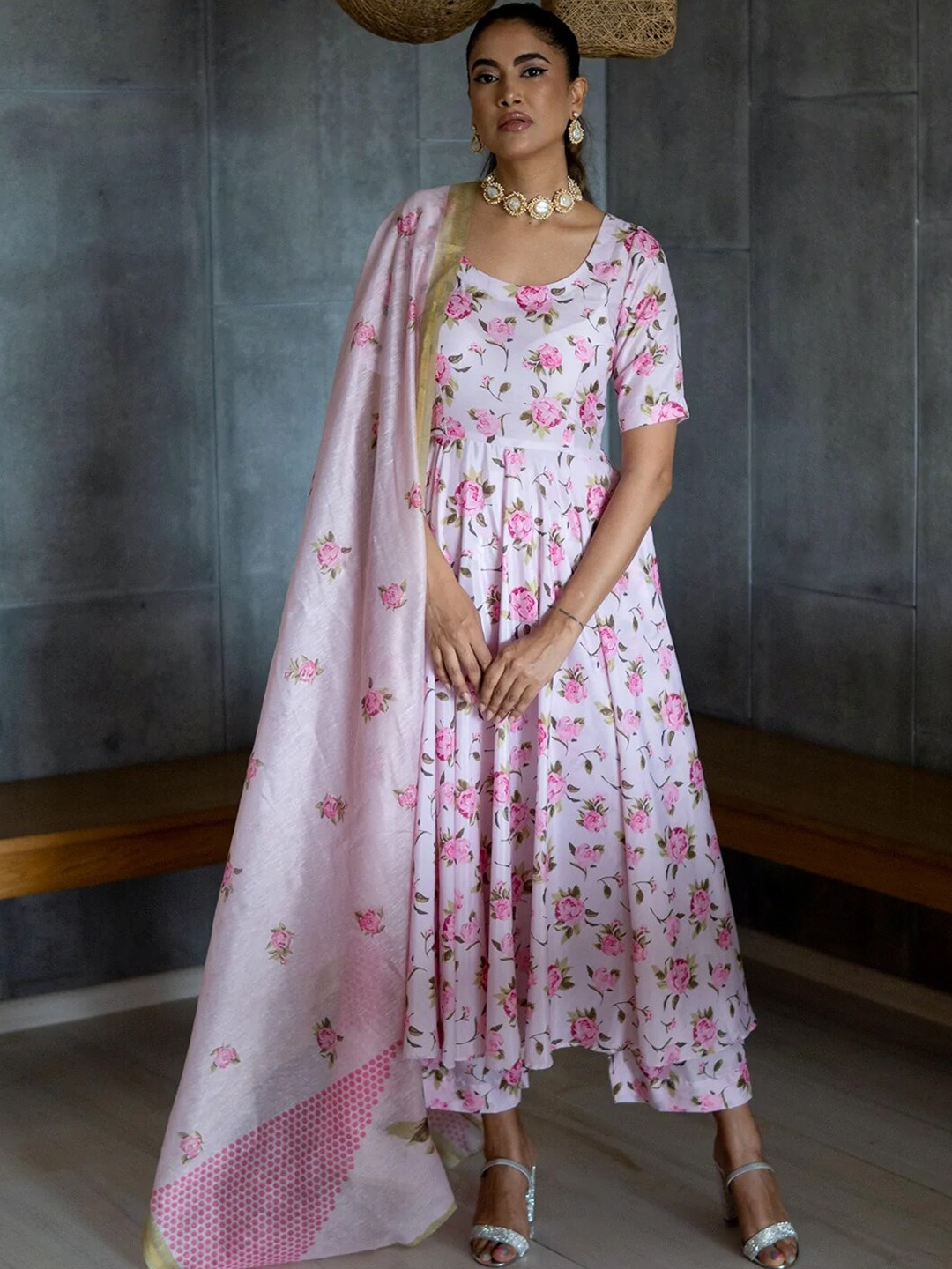 

Ambraee Women Pink Floral Printed Kurta with Trousers With Dupatta