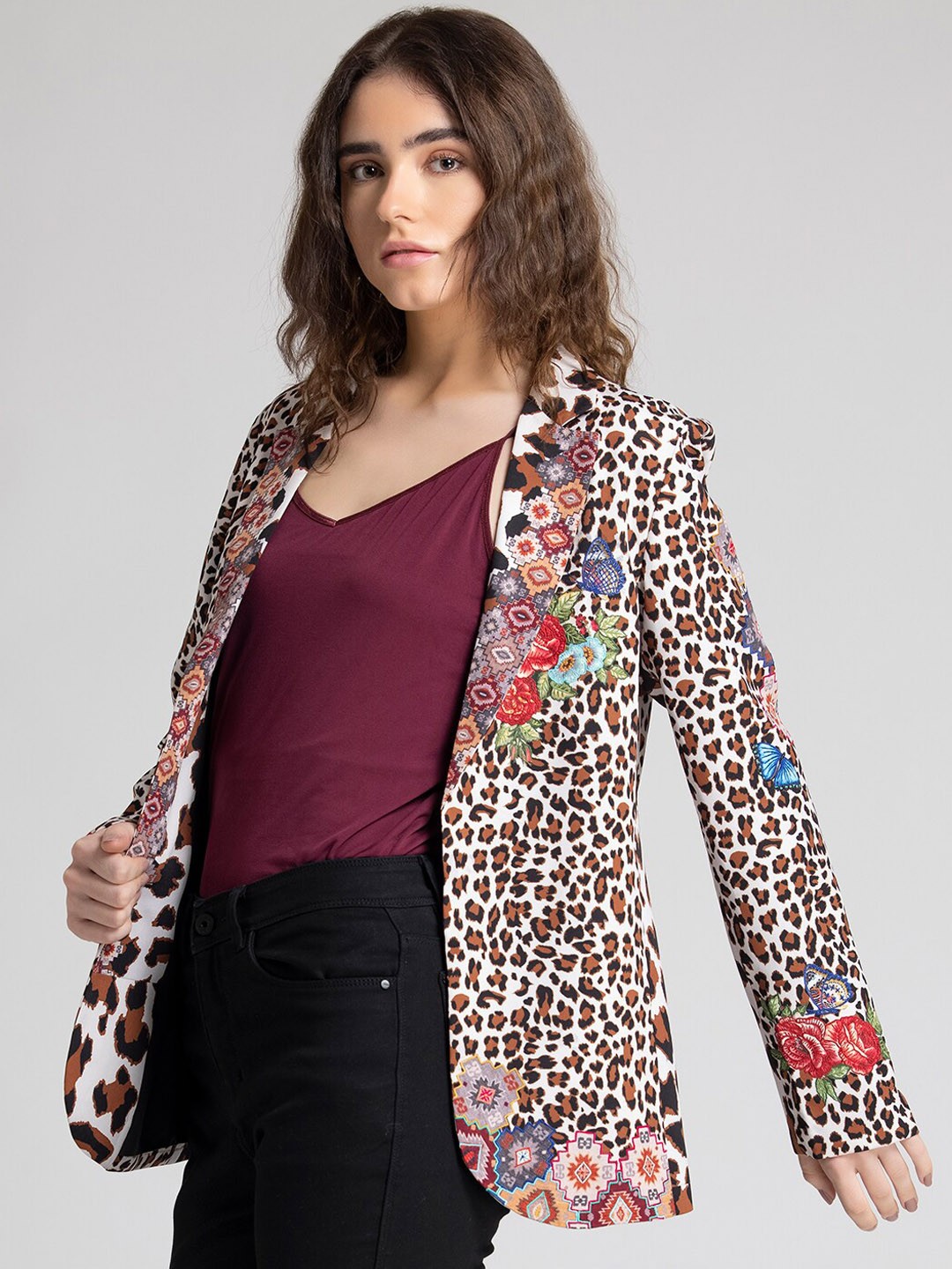 

SHAYE Women Beige & Brown Leopard Printed & Embroidered Open Front Tailored-Fit Casual Blazers