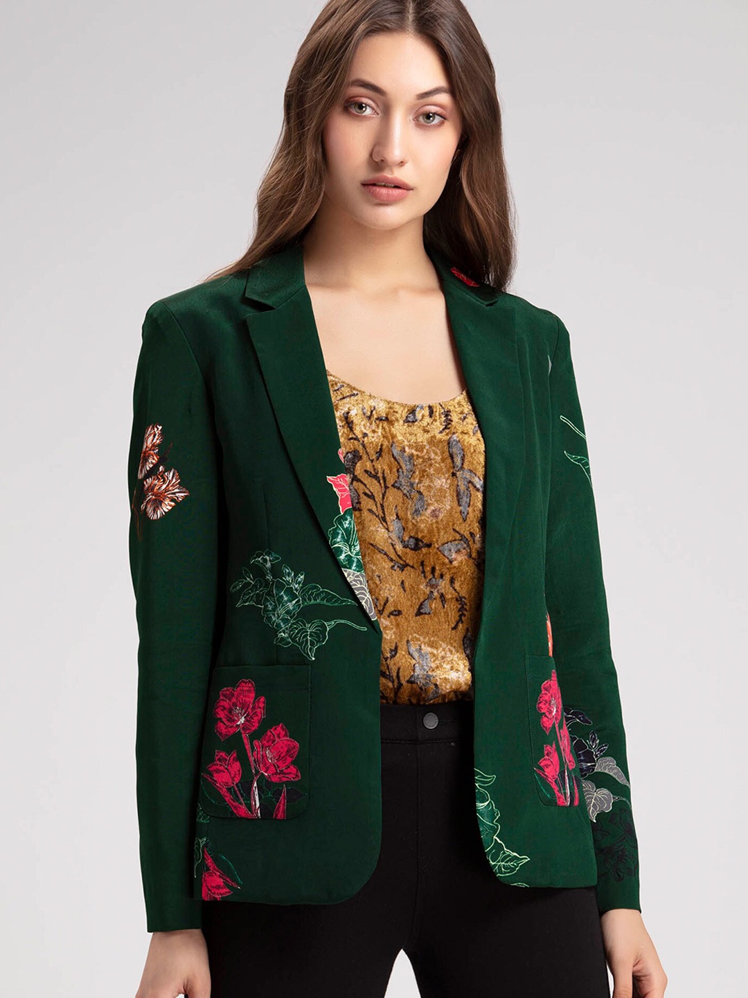 

SHAYE Women Green Printed Blazer