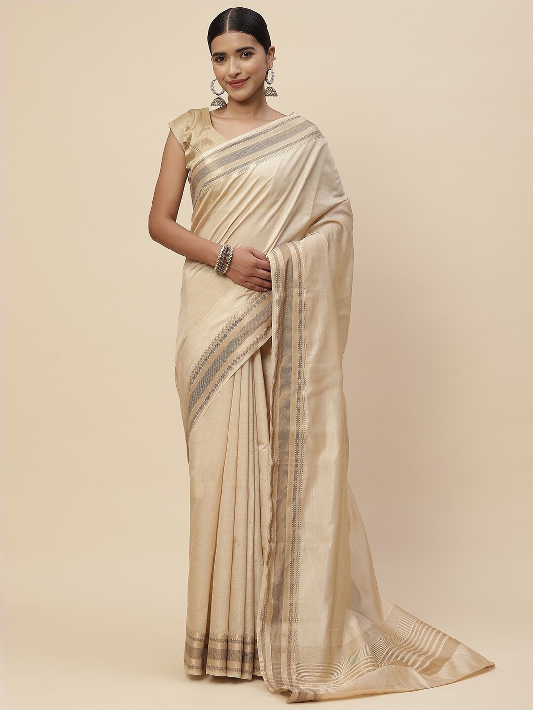 

Meena Bazaar Women Gold-Toned & Grey Zari Art Silk Kanjeevaram Saree