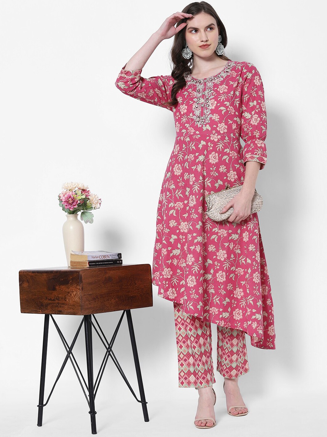 

HEEPOSH Women Magenta Floral Printed Pure Cotton Kurta with Trousers