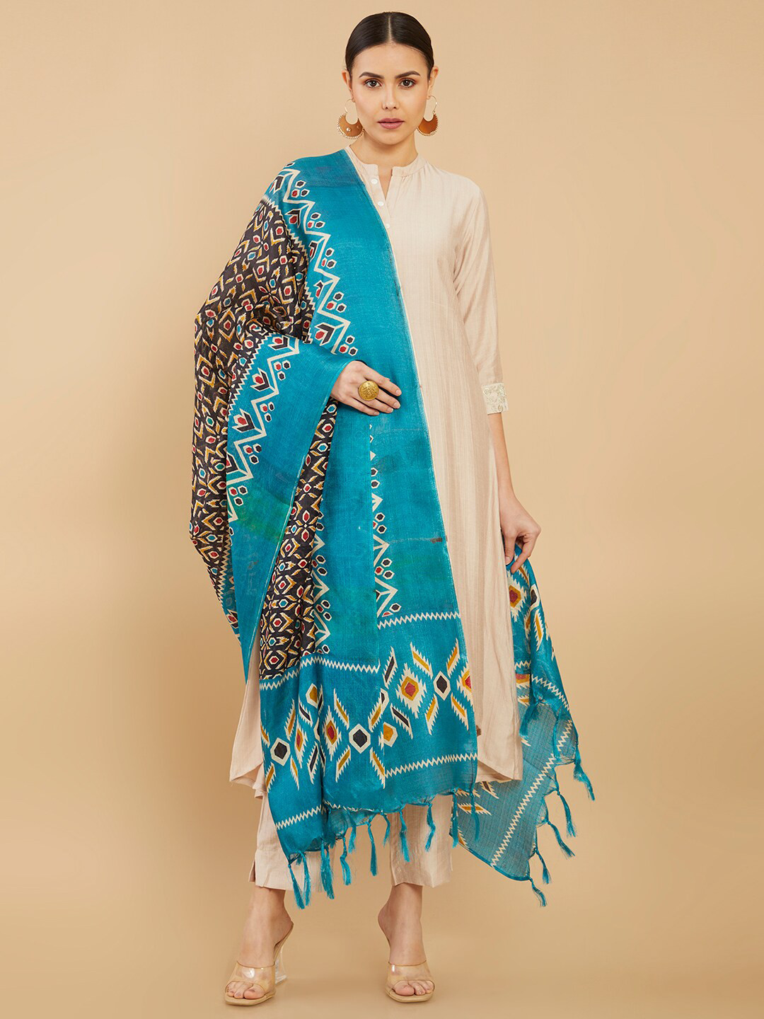 

Soch Blue & White Floral Printed Linen Dupatta
