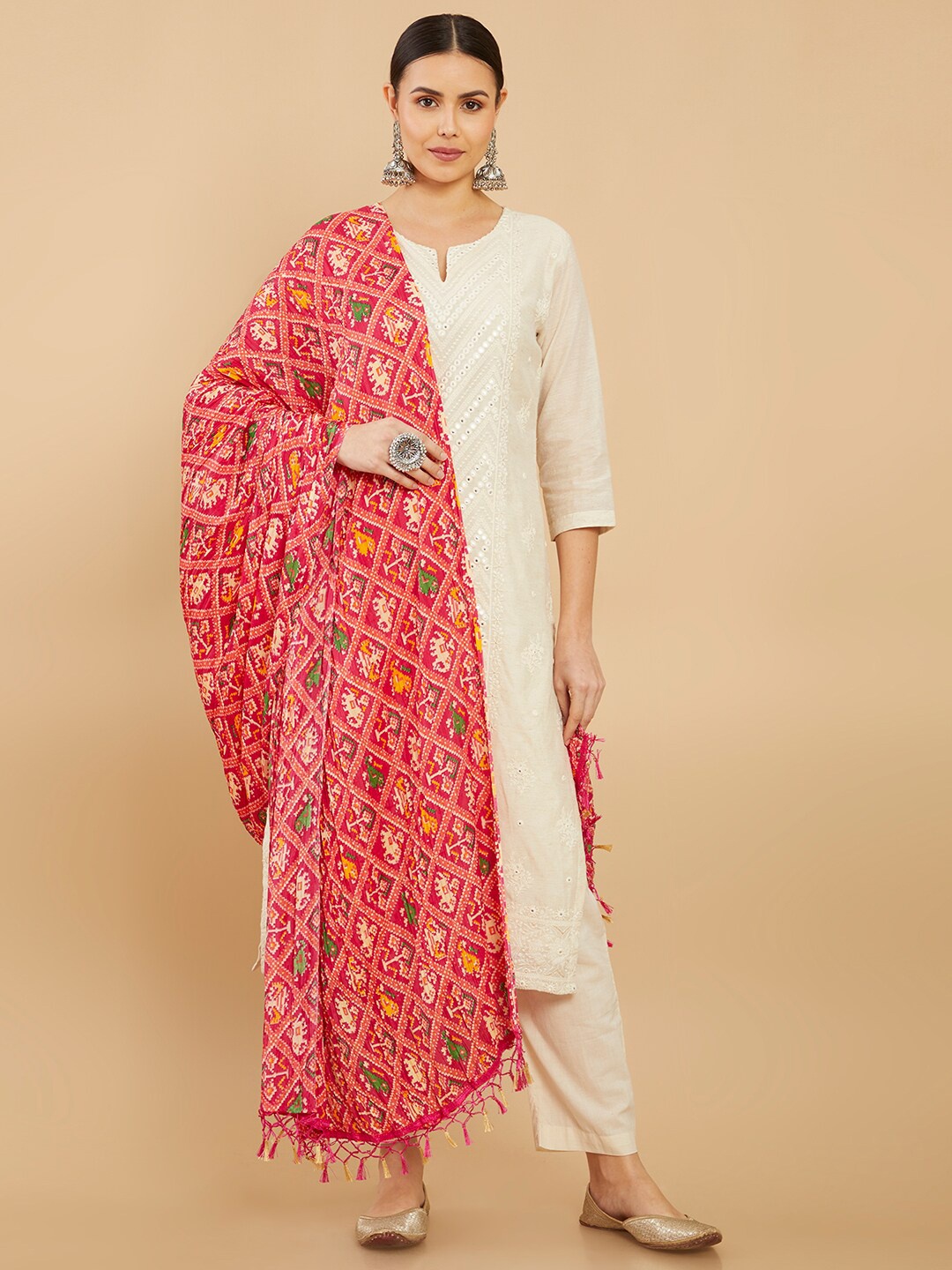 

Soch Pink & White Ethnic Motifs Printed Linen Dupatta