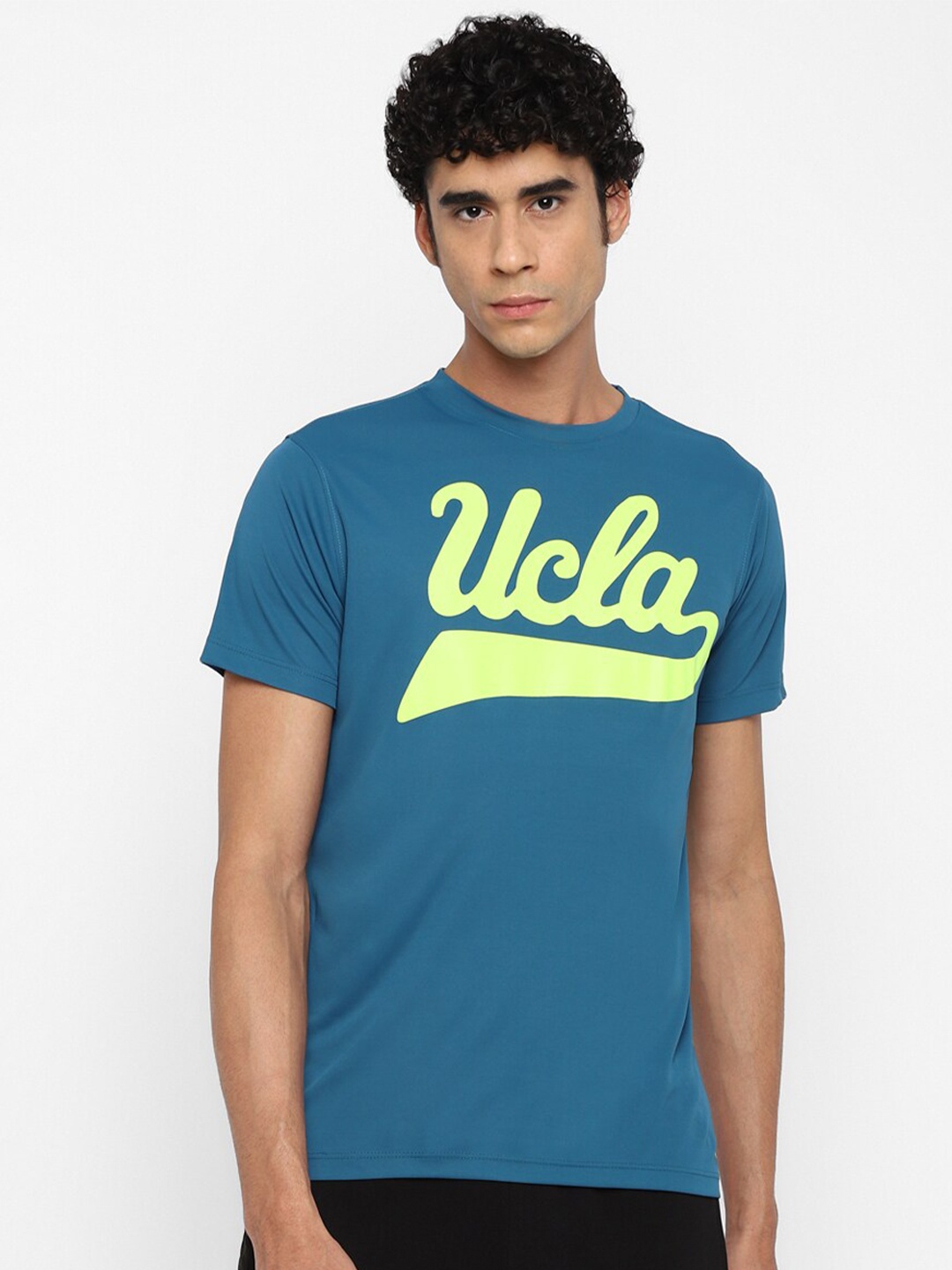 

UCLA Men Blue Typography Printed T-shirt