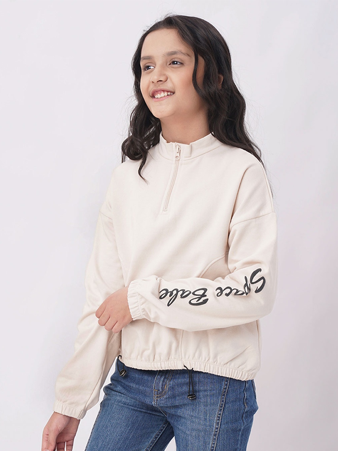 

edheads Girls Beige Solid Cotton Cropped Sweatshirt