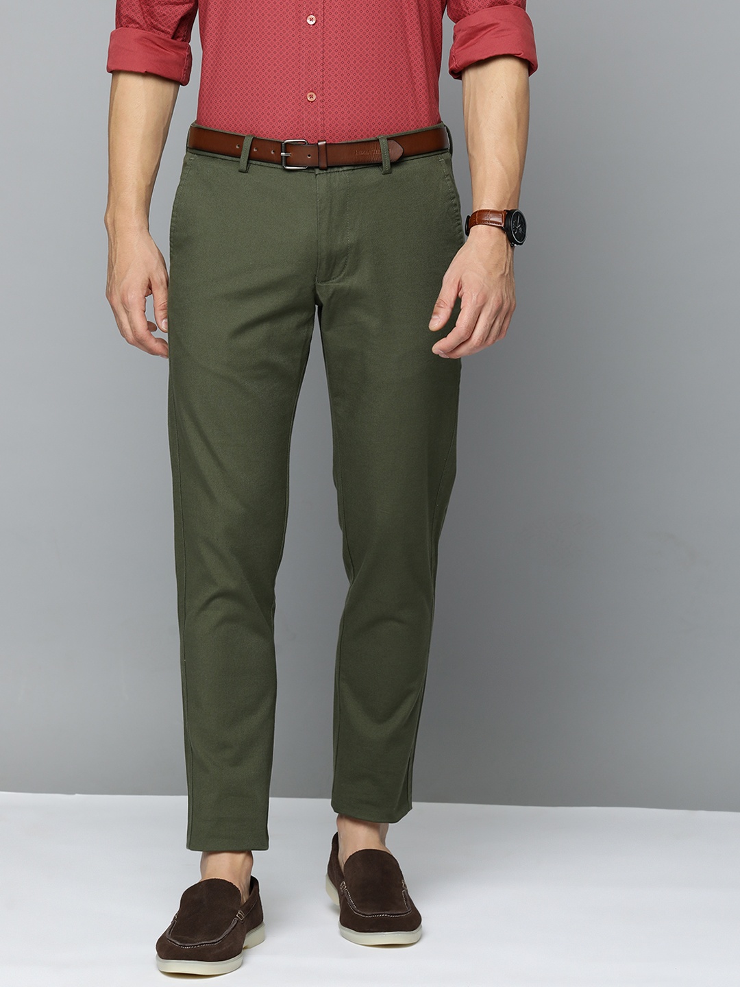 

Indian Terrain Men Brooklyn Slim Fit Trousers, Olive