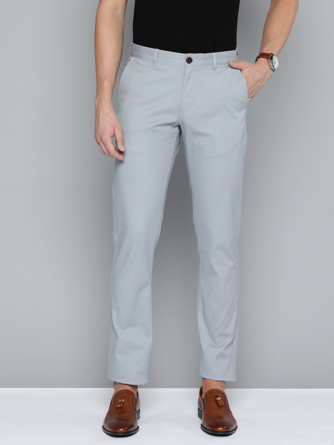 

Indian Terrain Men Brooklyn Slim Fit Solid Chinos, Blue