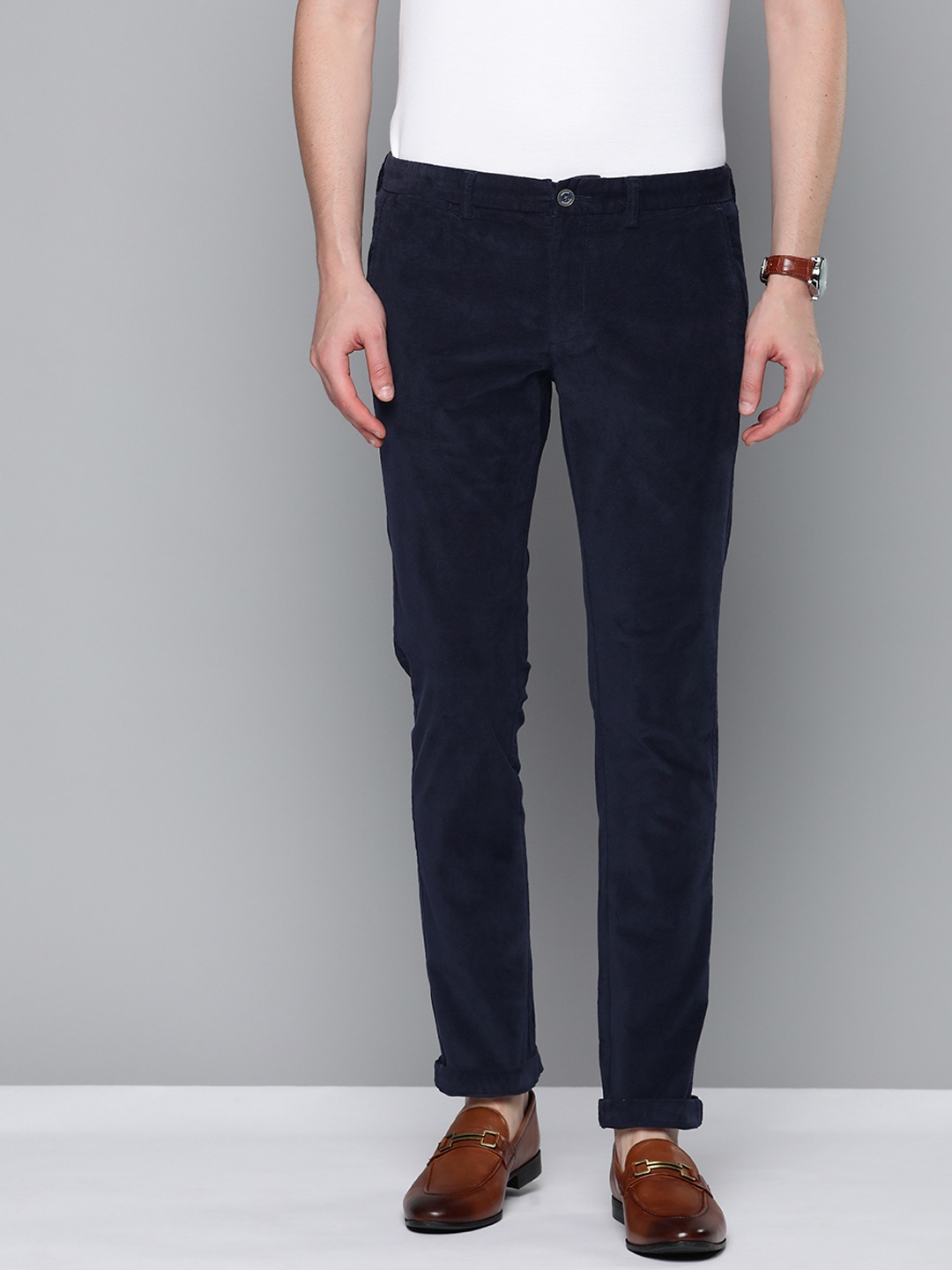 

Indian Terrain Men Brooklyn Slim Fit Corduroy Trousers, Navy blue