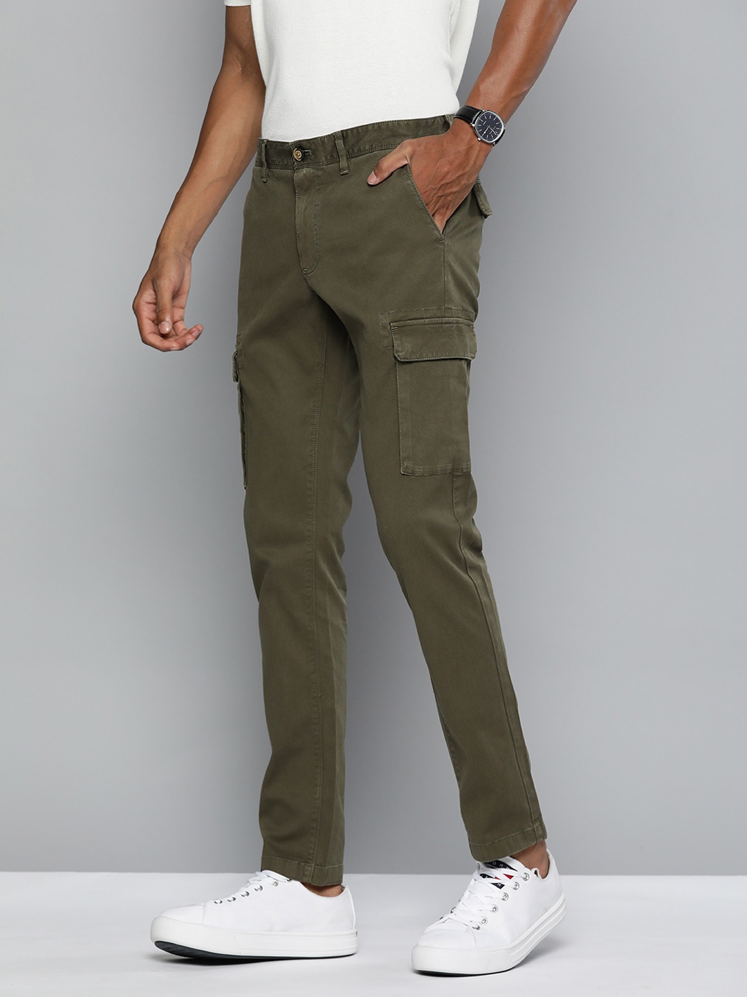 

Indian Terrain Men Brooklyn Slim Fit Cargos Trousers, Olive