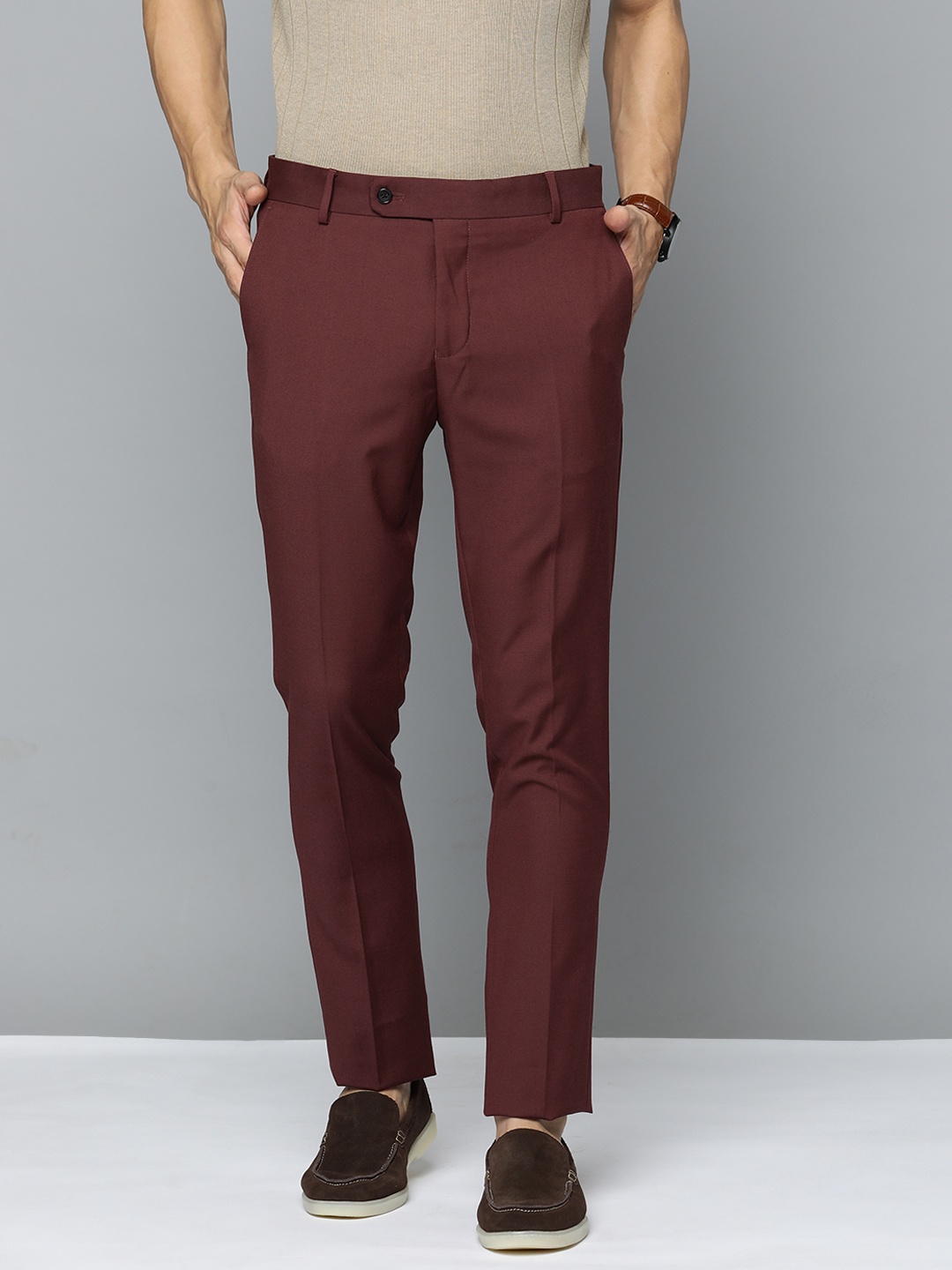 

Indian Terrain Men Brooklyn Slim Fit Trousers, Maroon