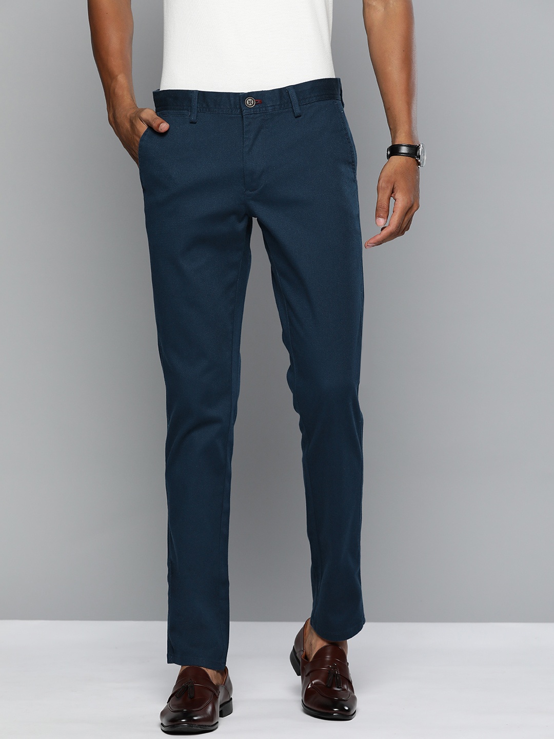 

Indian Terrain Men Brooklyn Slim Fit Chinos, Navy blue