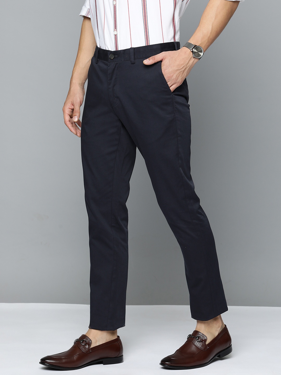 

Indian Terrain Men Brooklyn Slim Fit Chinos Trousers, Navy blue