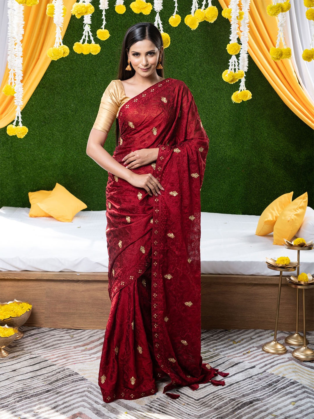 

BEATITUDE Maroon & Beige Embroidered Georgette Saree