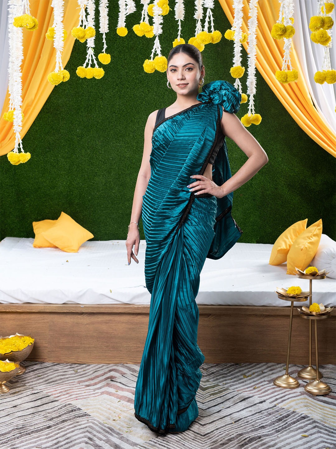 

BEATITUDE Blue & Black Crushed Silk Blend Saree