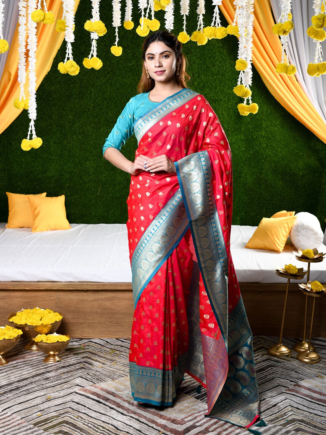 

BEATITUDE Pink & Blue Woven Design Zari Pure Silk Banarasi Saree