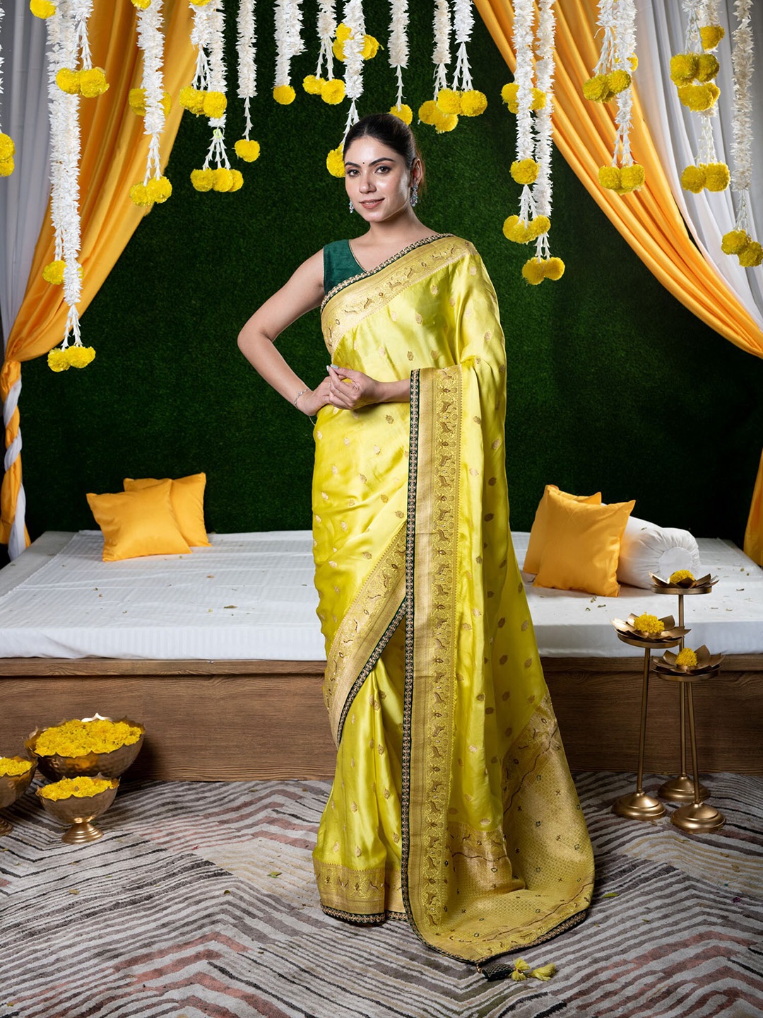 

BEATITUDE Yellow & Gold-Toned Floral Woven Silk Blend Saree