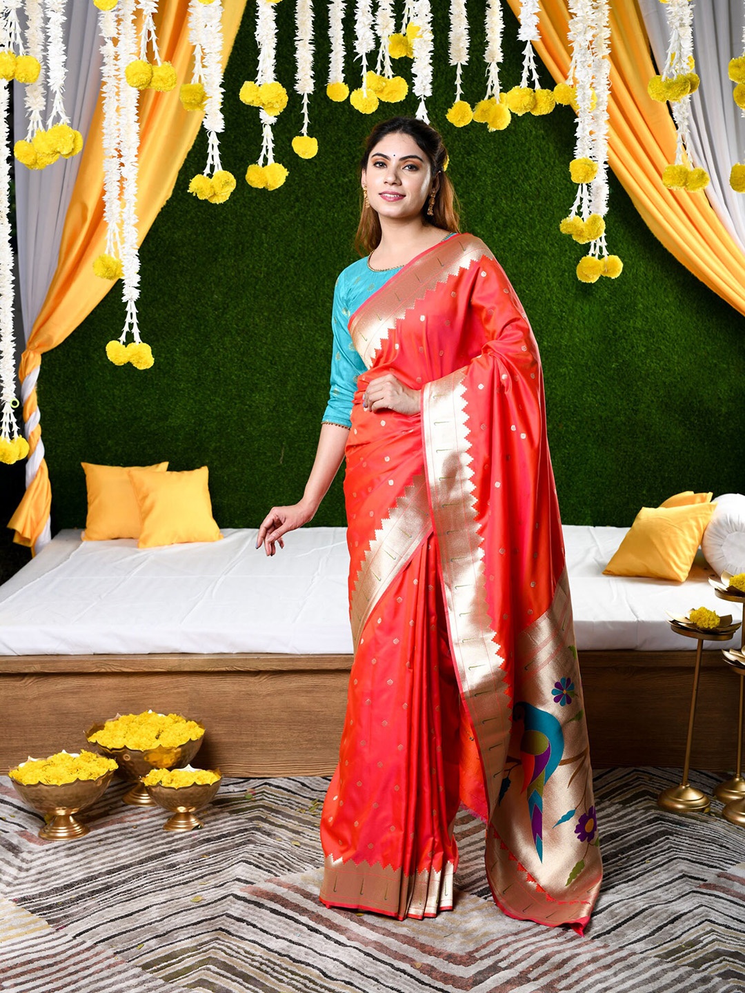 

BEATITUDE Red & Blue Woven Design Zari Pure Silk Paithani Saree