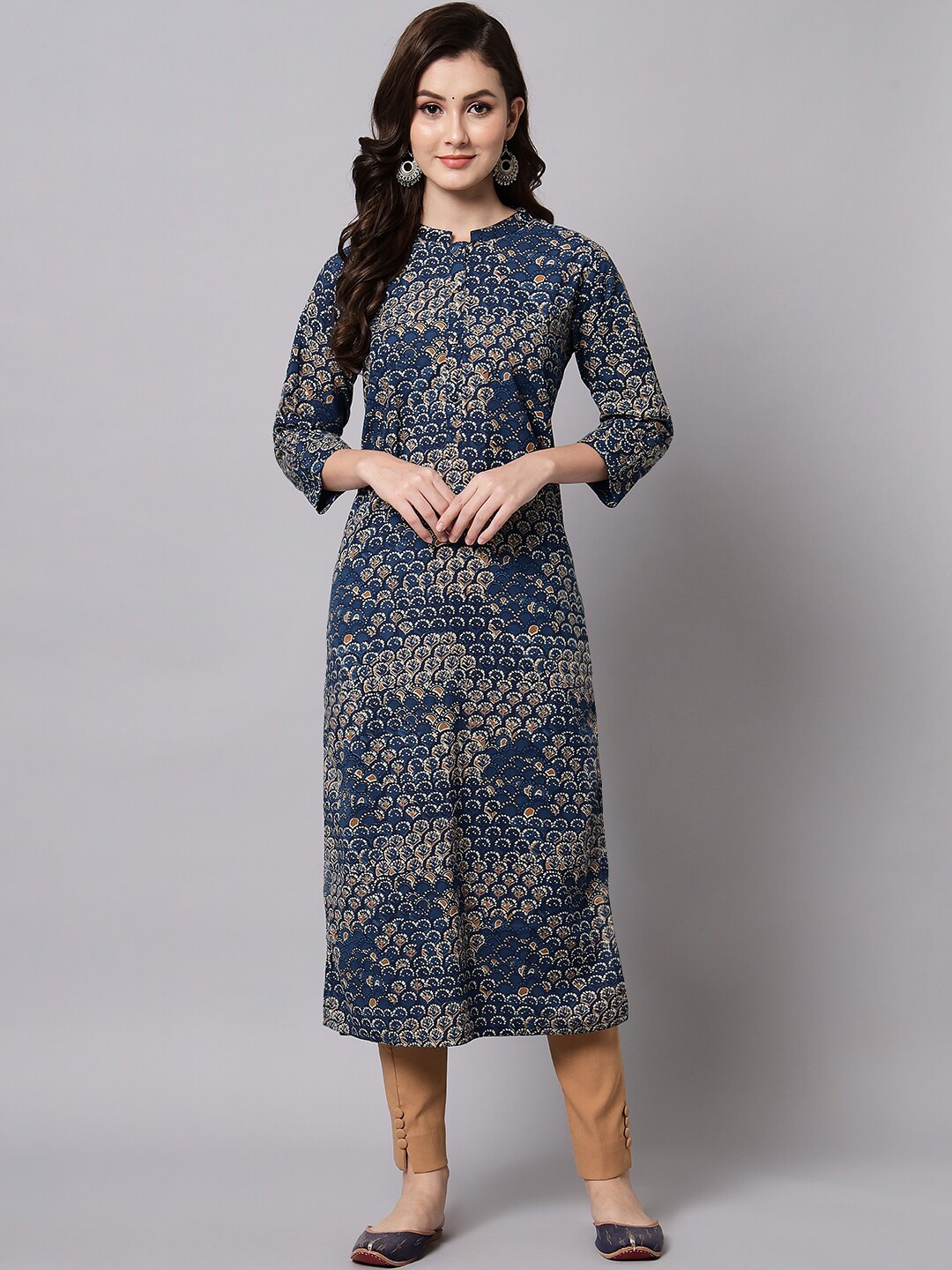 

Silai Bunai Bandhani Printed A-Line Kurta, Navy blue