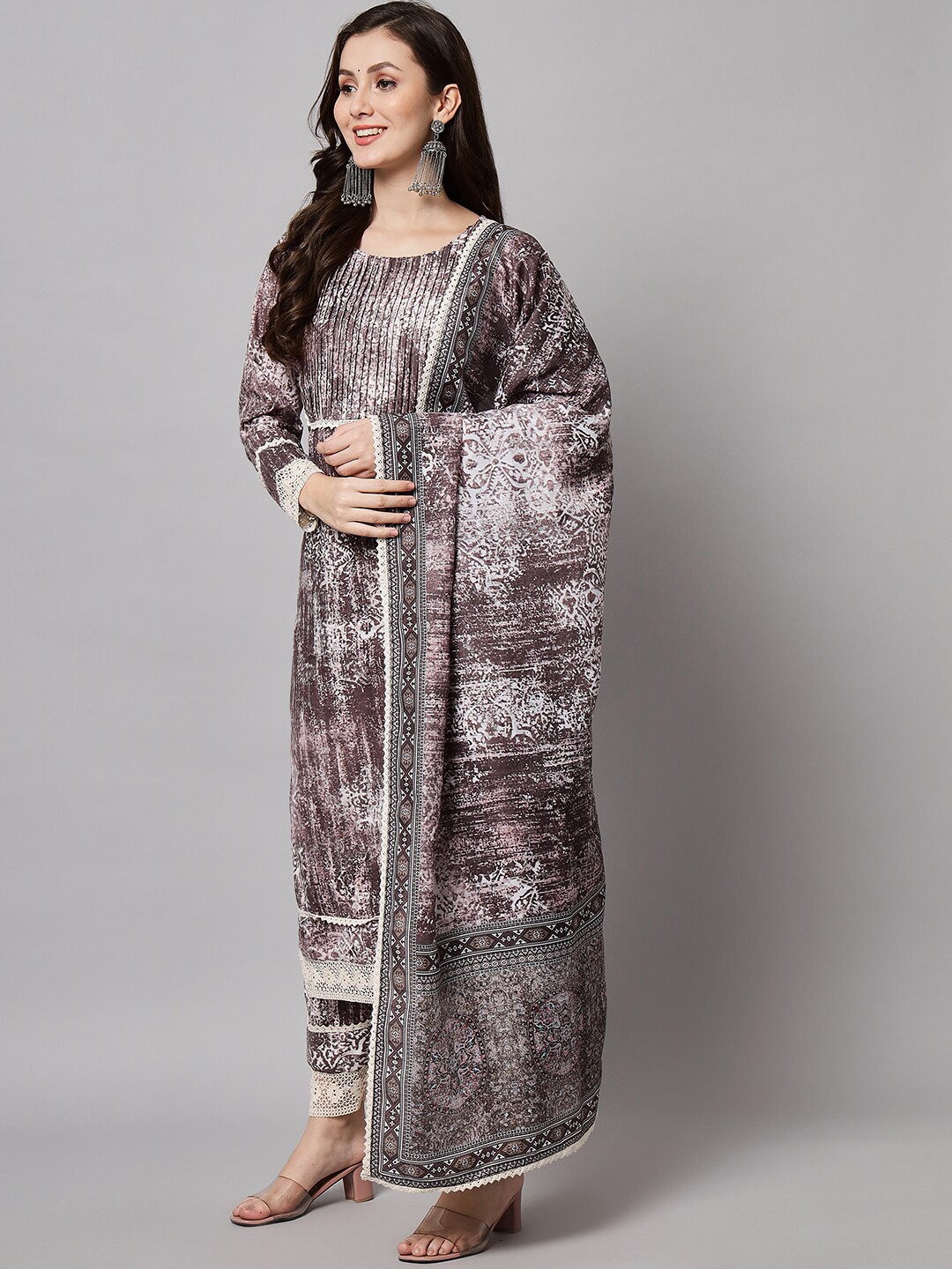 

Silai Bunai Women Magenta Printed Sequinned Kurta with Trousers & With Dupatta